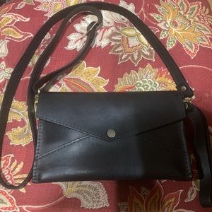 Portland Leather Goods Black Smooth Leather Envelope Crossbody